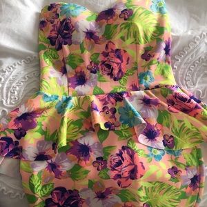Lulus tropical sweetheart neck dress